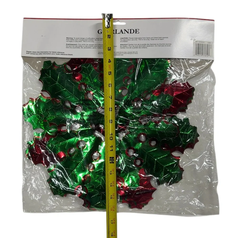Amscan starburst garland in green and red colors, brand new in package, unused!